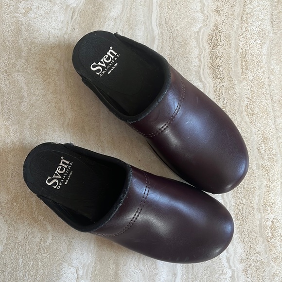 Sven Clogs - Picture 1 of 4